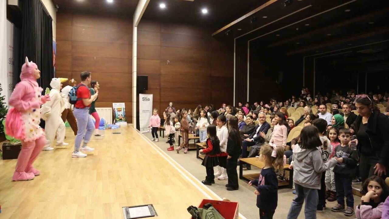 Ormandaki Hazine Müzikal Tiyatrosu Büyük İlgi Gördü