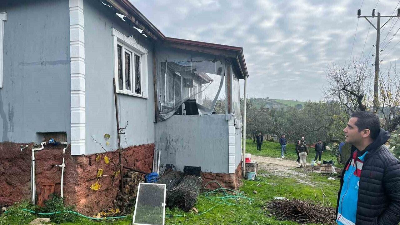 Osmaneli'de Yangın: Eşyalar Kullanılamaz Hale Geldi