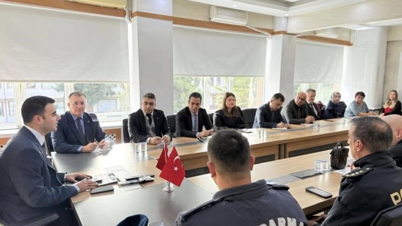 Osmaneli'nde İlçe İdare Şube Başkanları Toplantısı Gerçekleşti
