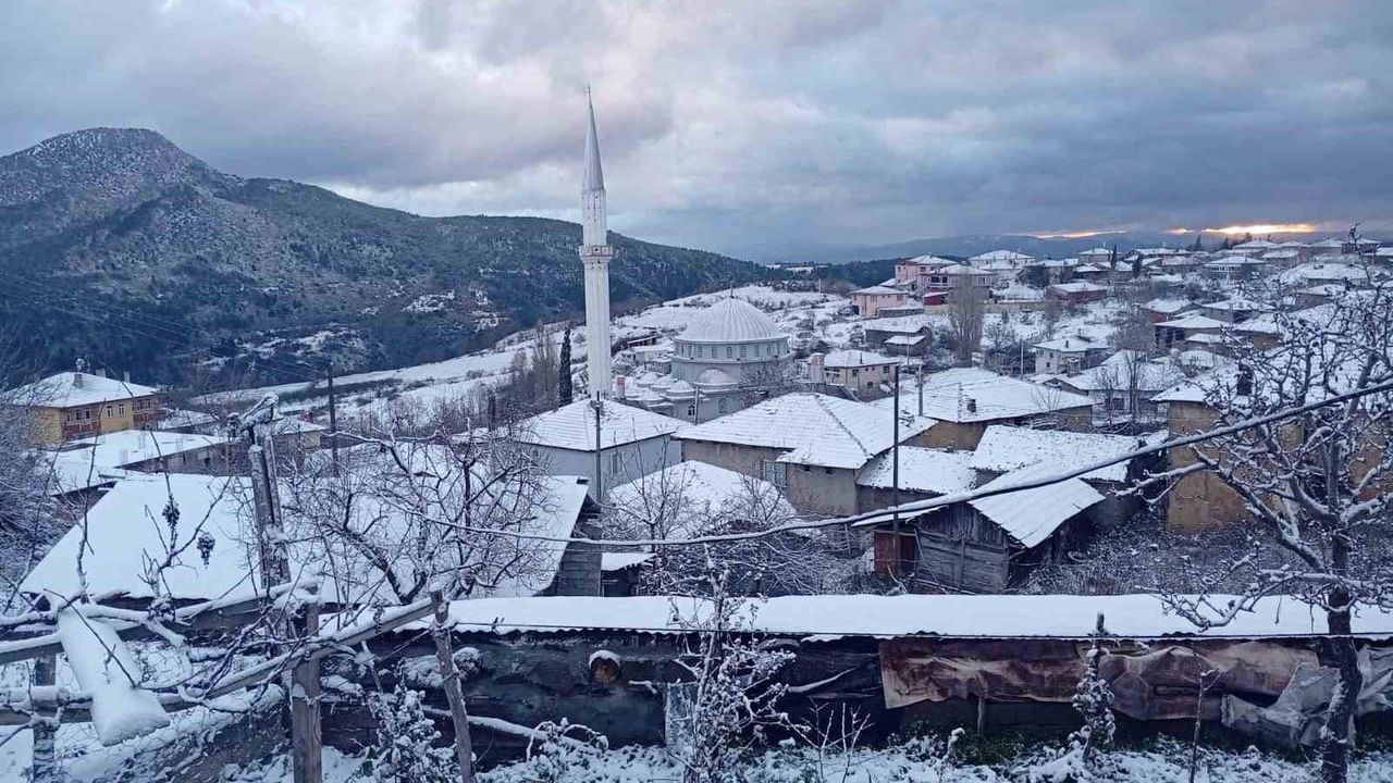 Osmaneli'nin Yüksek Kesimlerine İlk Kar Düştü