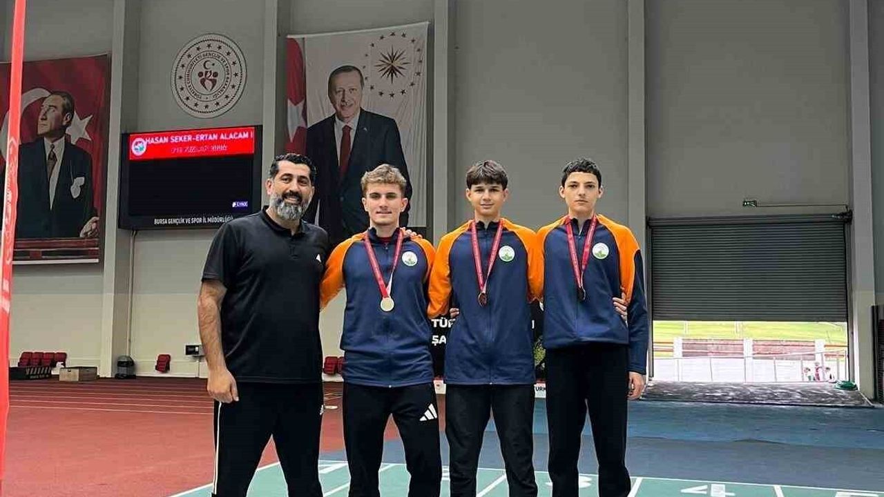 Osmangazi Atletizm Takımı'ndan Bursa'da Tarihi Başarı