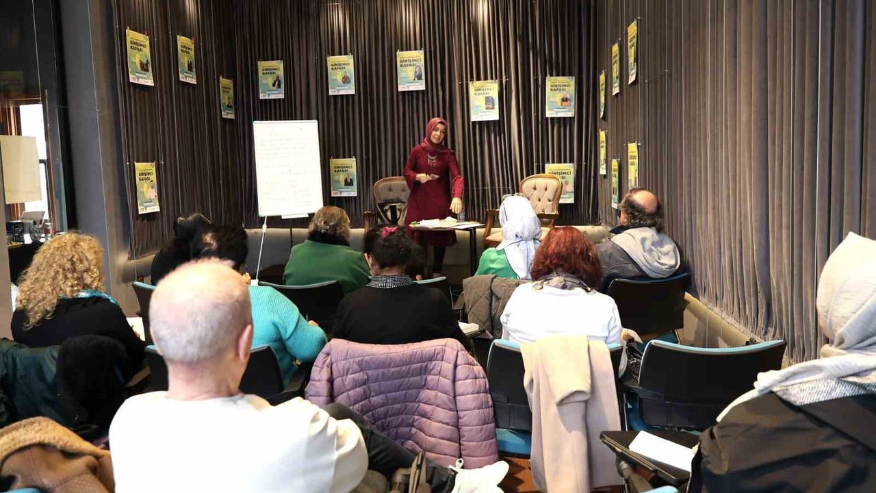 Osmangazi Belediyesi Şiir Atölyesi ile Yeni Şairler Yetiştiriyor