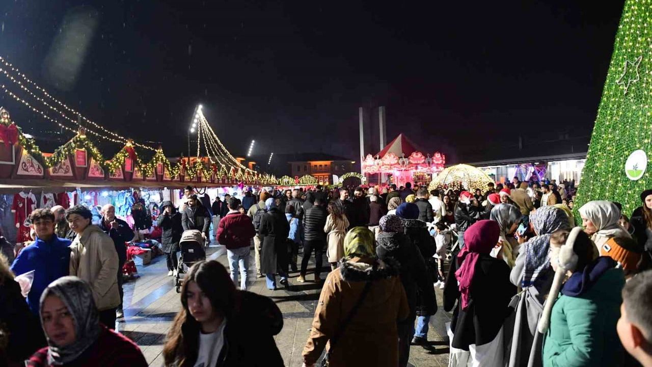 Osmangazi Meydanı’nda Renkli Yeni Yıl Festivali