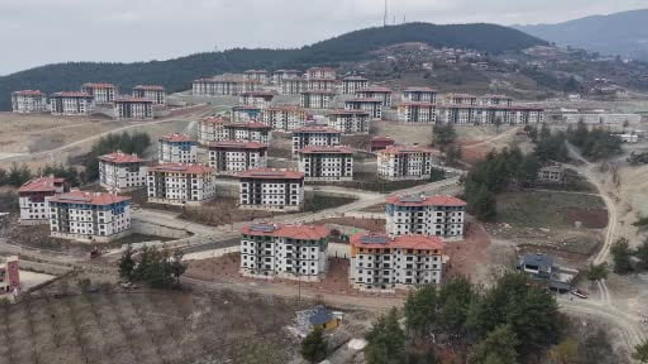 Osmaniye'de Deprem Konutları Sahiplerine Teslim Edildi