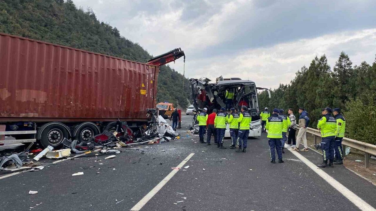 Osmaniye'de Trafik Kazası: 6 Kişi Hayatını Kaybetti