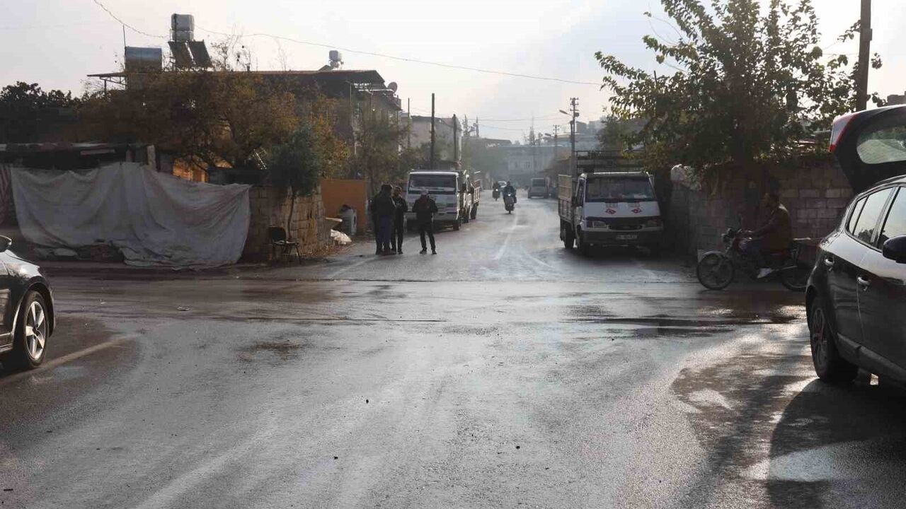 Otomobil ile Motosiklet Çarpıştı: Havada Taklalar Attı