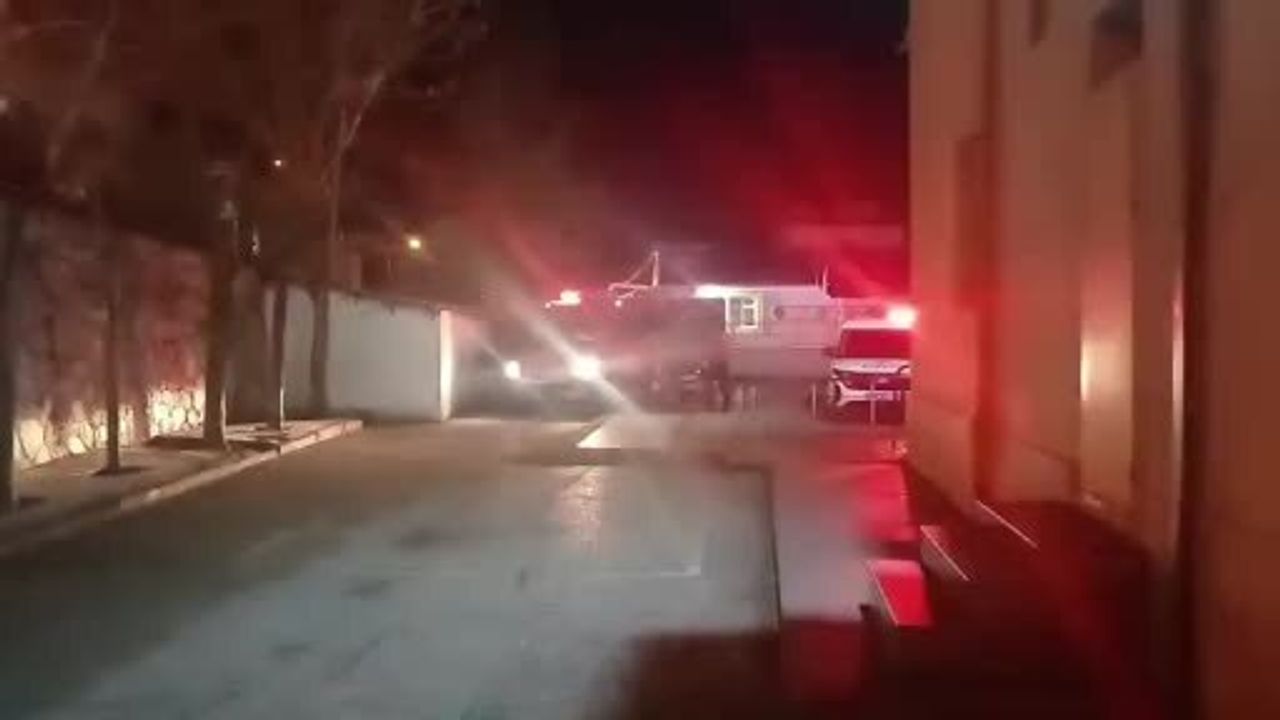 Otomobil İstinad Duvarından Düşerek Yaralılar Oluştu