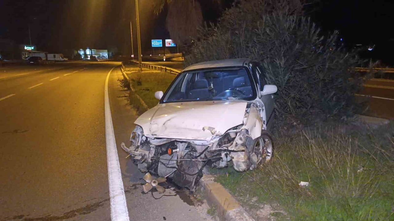 Otomobil Refüjde Terkedildi: Sürücü Alkollü Çıktı