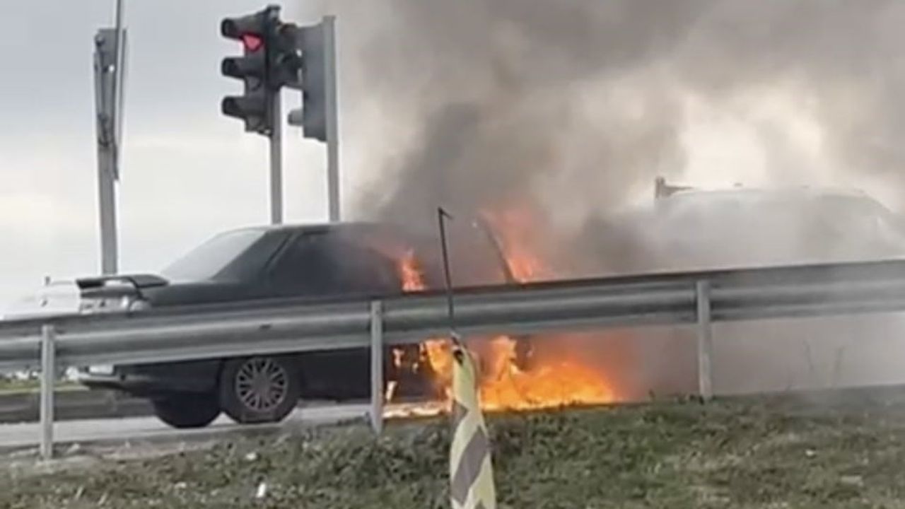 Otomobil Yangını: Kapaklı’da Seyir Halindeyken Alev Aldı