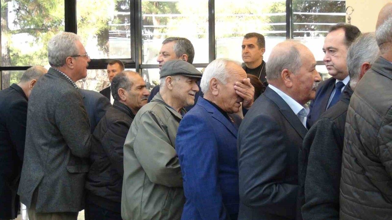 Özgür Özel, Gülşah Durbay İçin Taziyeye Katıldı