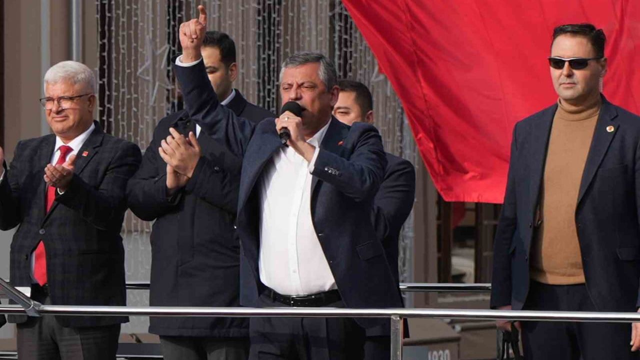 Özgür Özel'in Edirne Mitinginde Yunanistan'a Yönelik Eleştiriler