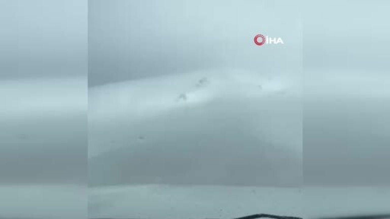 Palandöken Geçidinde Kar ve Tipi Ulaşımı Zorlaştırıyor