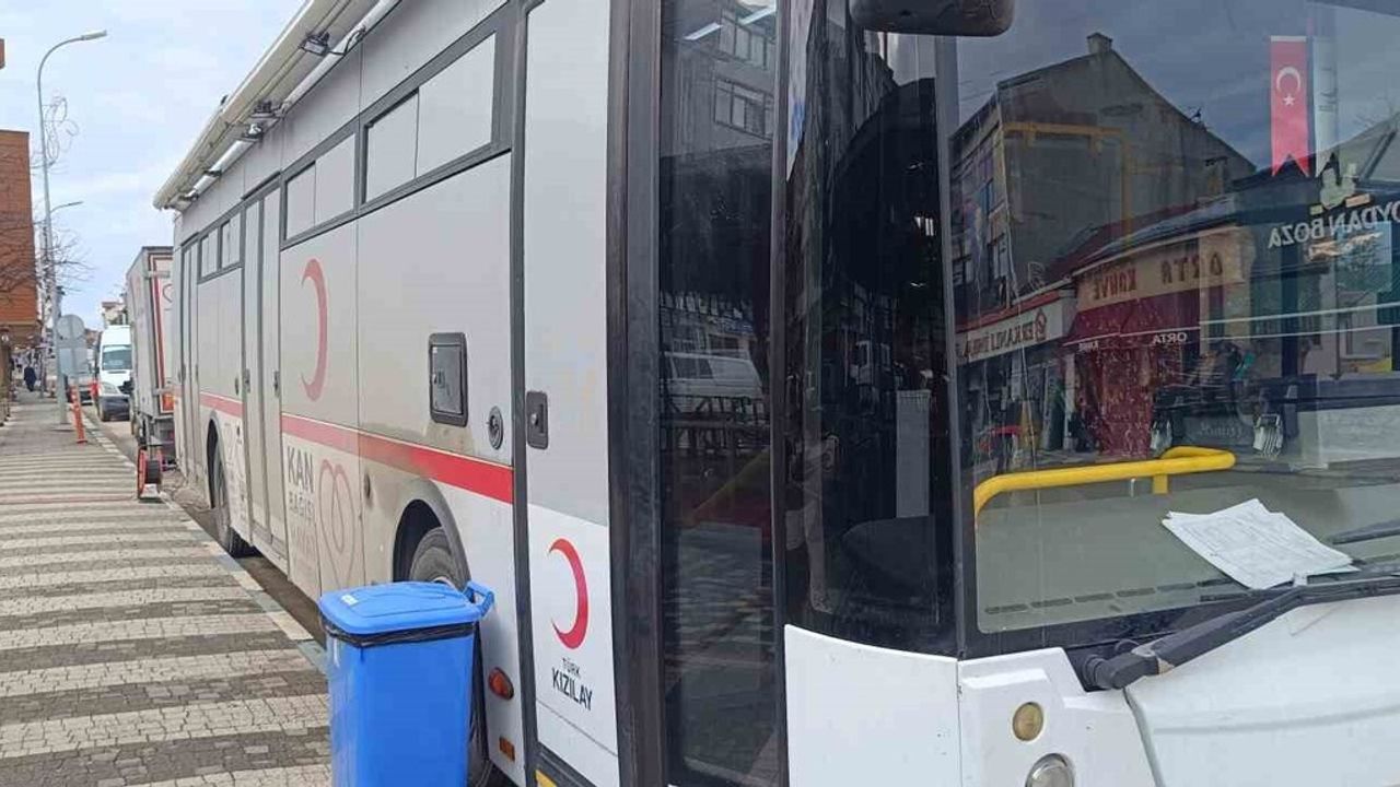 Pazaryeri'nde Mobil Kan Bağışı Kampanyası