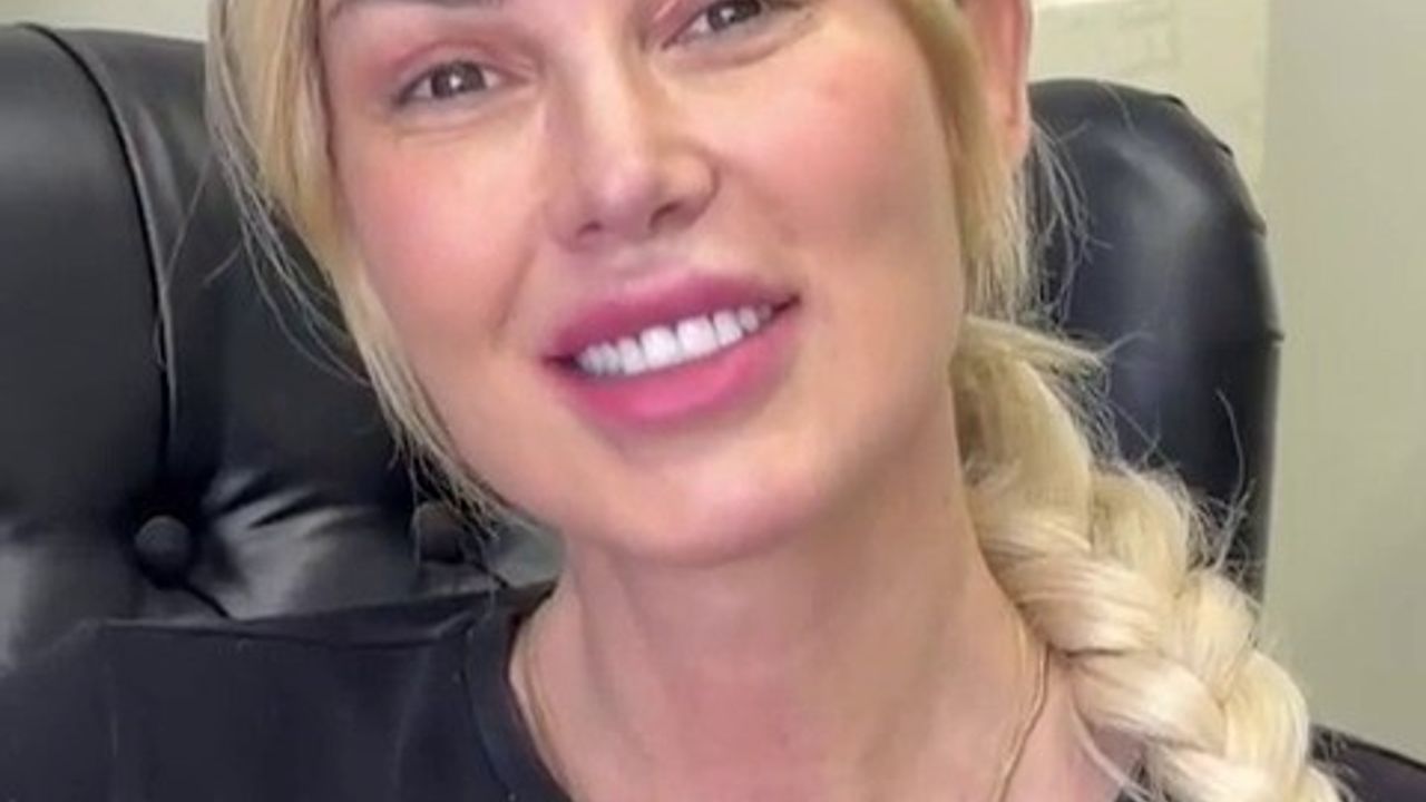 Petek Dinççöz'ün Makyajsız Güzelliği Göz Kamaştırıyor