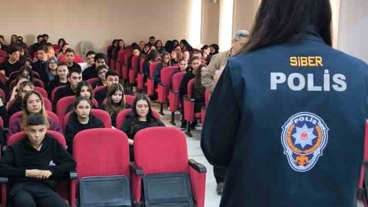 Polis Ekiplerinden Öğrencilere SİBERAY Eğitimi
