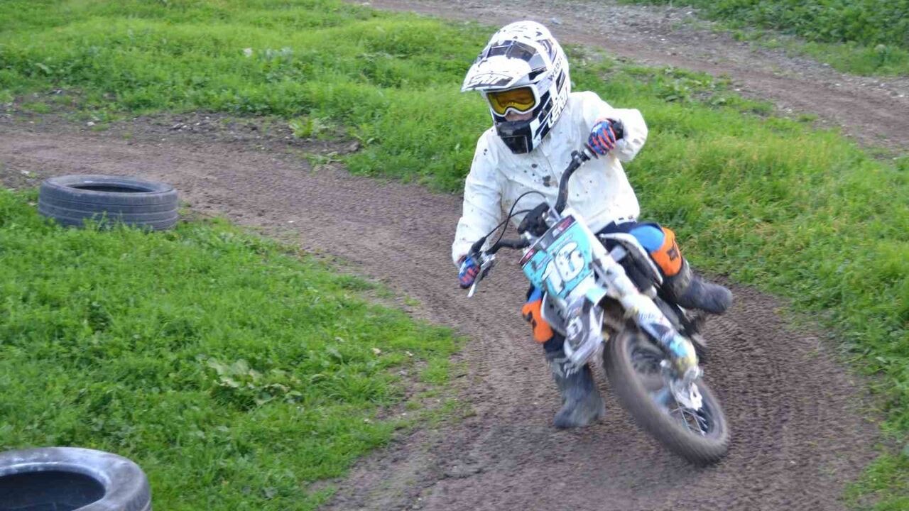 Poyraz Kalender 2025 Motokros Sezonunu Şampiyonlukla Tamamladı