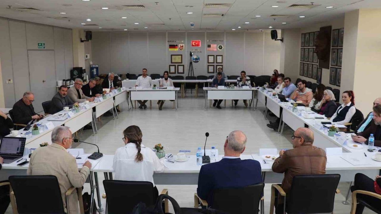 Priene Antik Kenti için Tarihi Toplantı