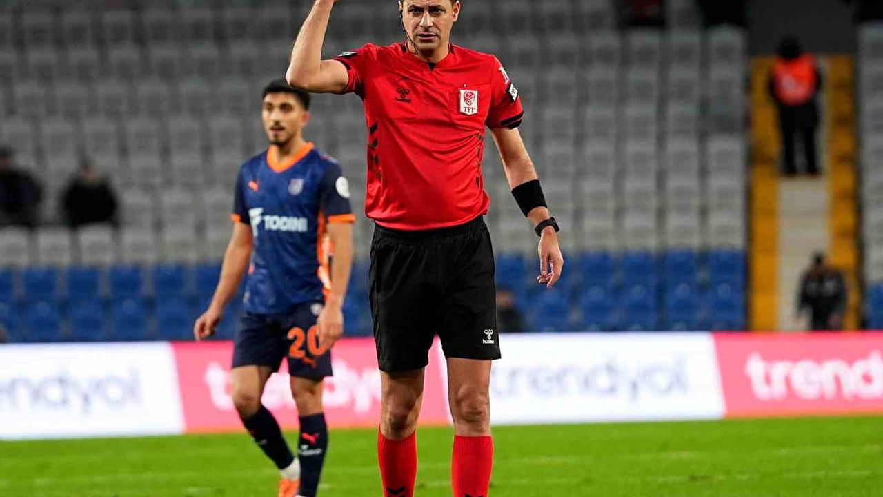 RAMS Başakşehir 2-1 Gaziantep FK: Heyecan Dolu İlk Yarı