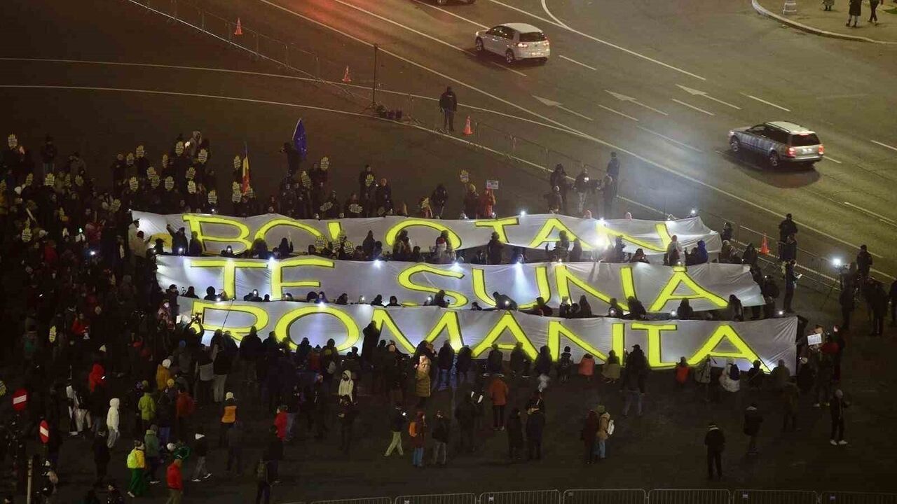 Romanya'da Yargı Reformu İçin Protestolar Devam Ediyor
