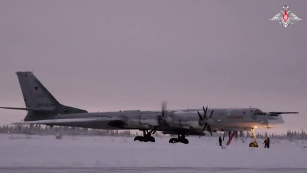 Rusya'dan Tu-95MS Uçuşu: Barents ve Norveç Denizi Üzerinde Planlı Faaliyetler