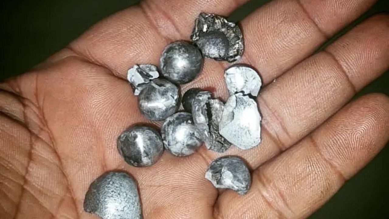 Rusya'nın Novorossiysk Limanı'ndaki Gemilere Saldırı: Arlan Tankeri İstanbul Boğazı'ndan Geçti