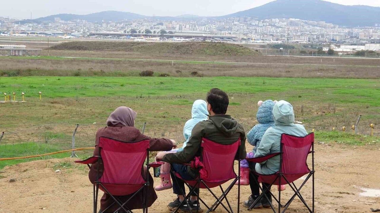 Sabiha Gökçen Havalimanı'nda Uçak İzleme Noktası Ziyaretçi Taleplerini Arttırıyor