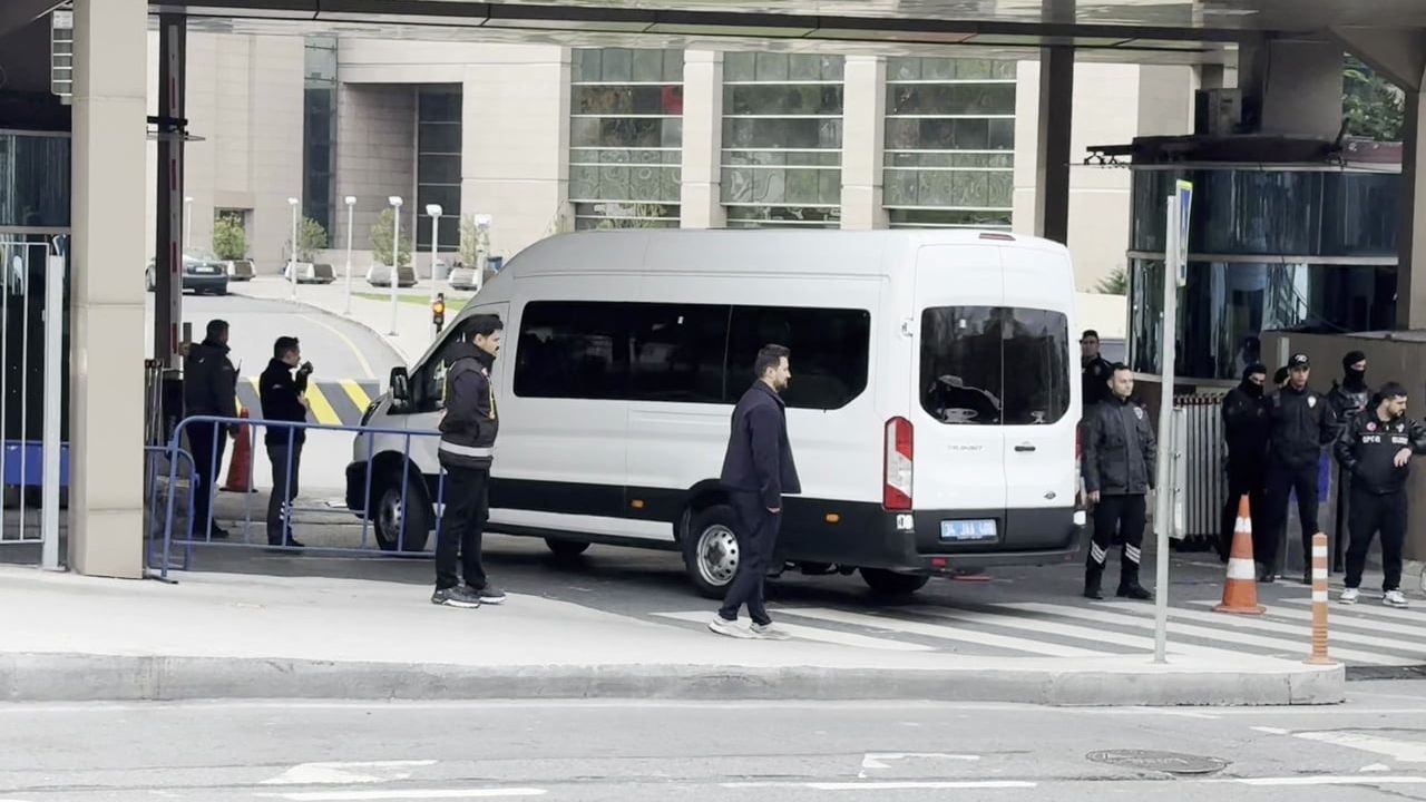 Sadettin Saran Adli Tıp Kurumu İşlemlerinin Ardından Adliyeye Sevk Edildi