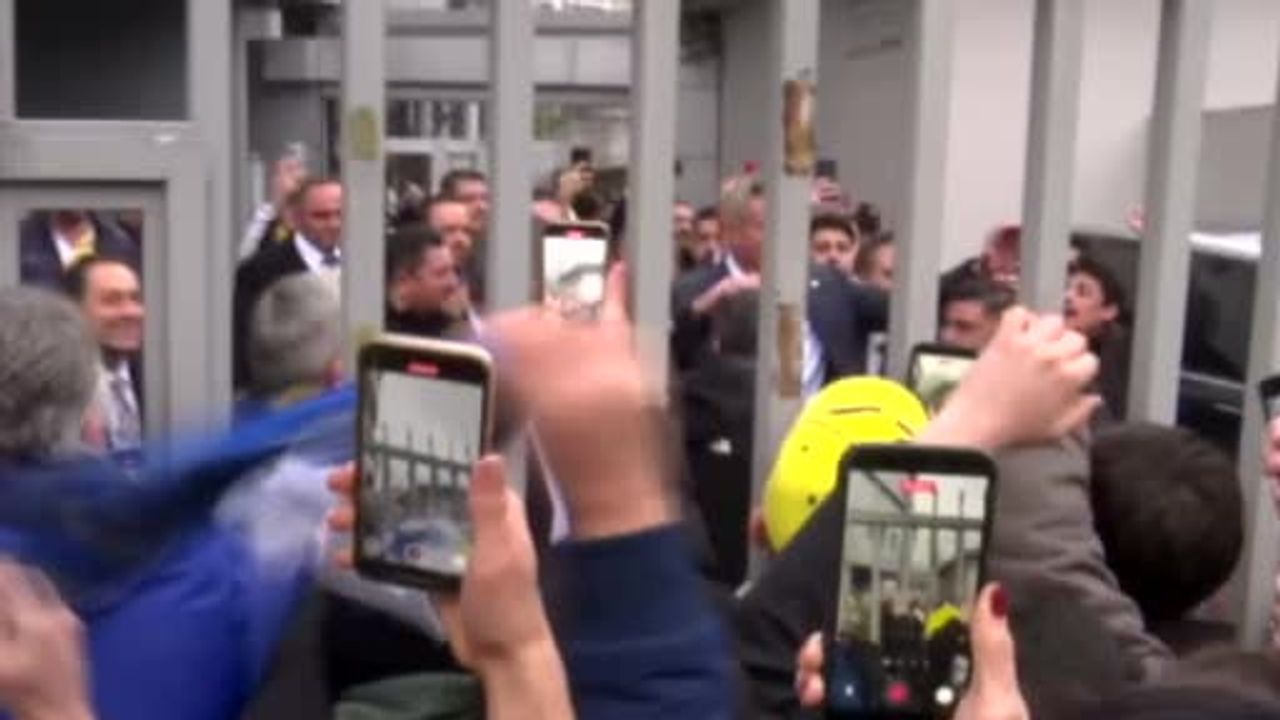 Sadettin Saran Taraftarlarıyla Buluştu