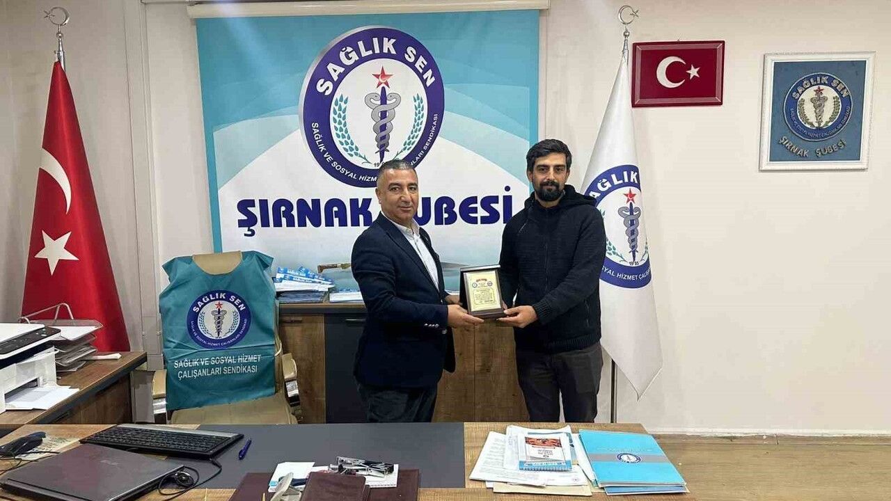 Sağlık-Sen Temsilcisi Halil İbrahim Sülü'ye Veda Plaketi