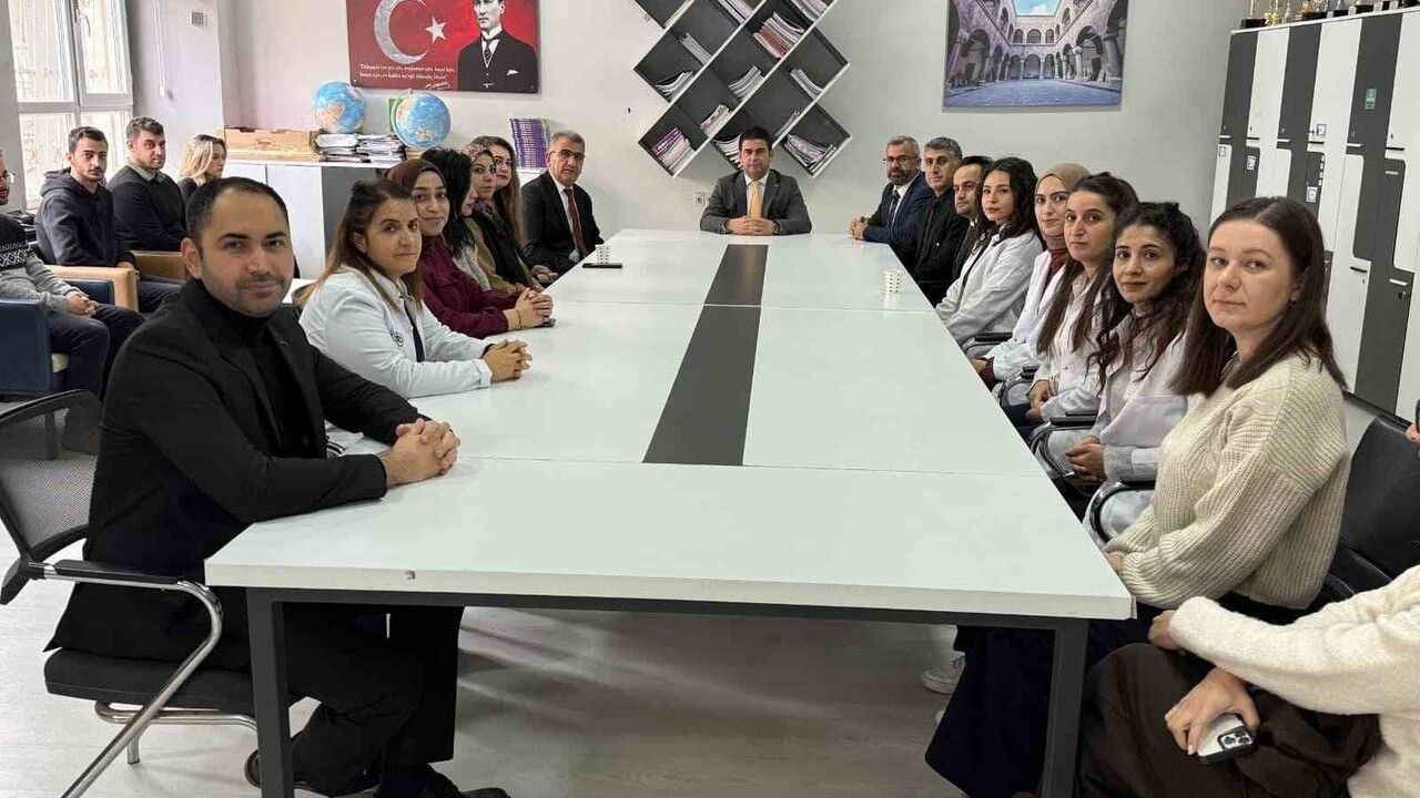 Saim Öğretmen İçin Anma: Spor Salonu Açılacak