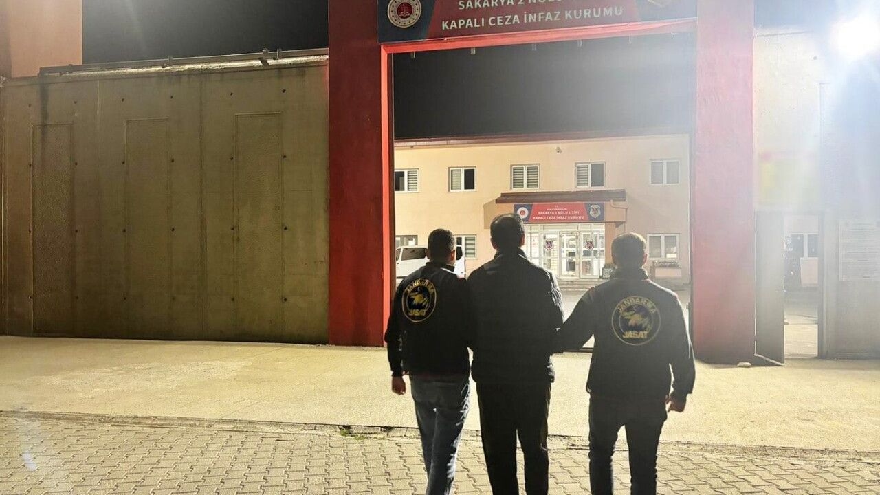 Sakarya'da 42 ve 28 Yıl Hapis Cezası Olan İki Kişi Yakalandı