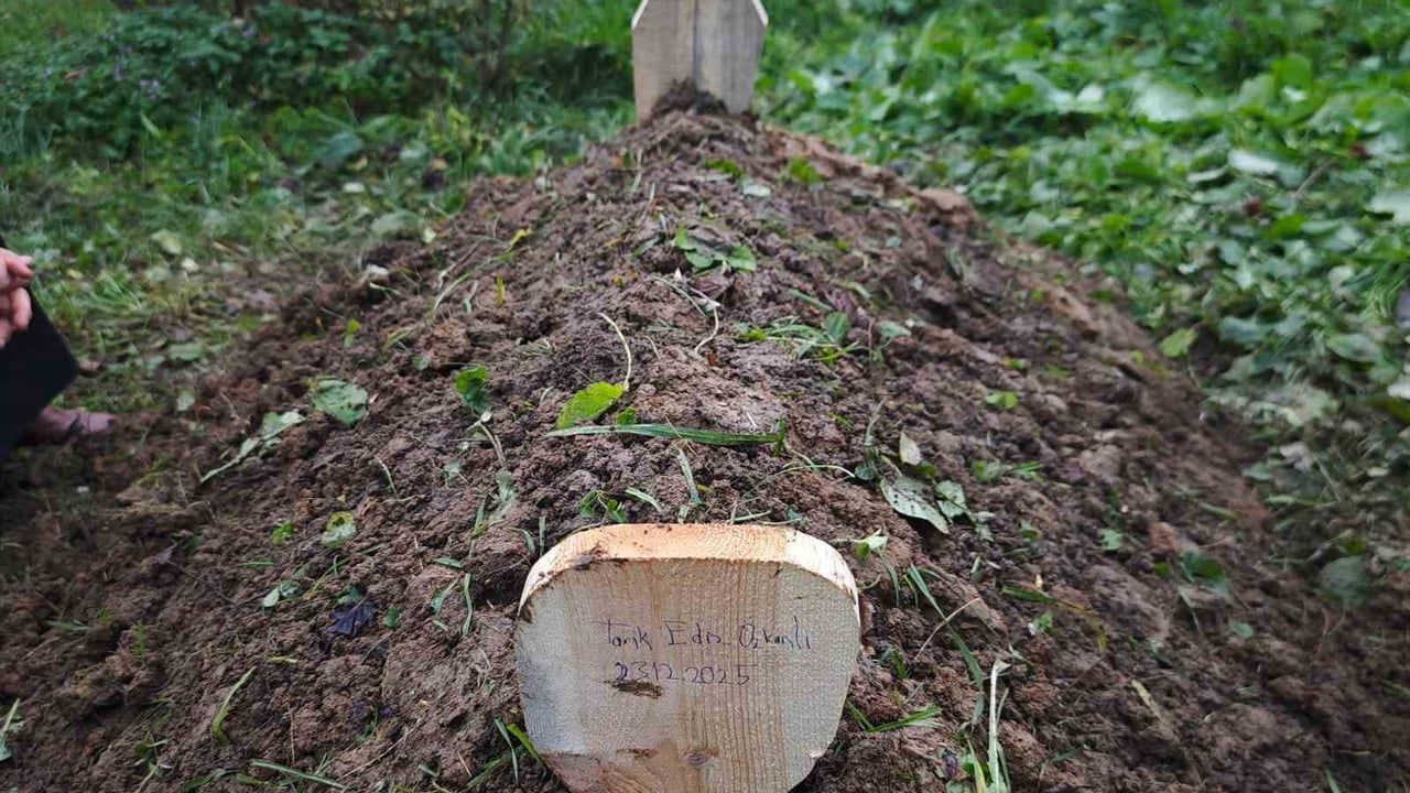 Sakarya'da 8 Yaşındaki Çocuk Menenjit Nedeniyle Hayatını Kaybetti