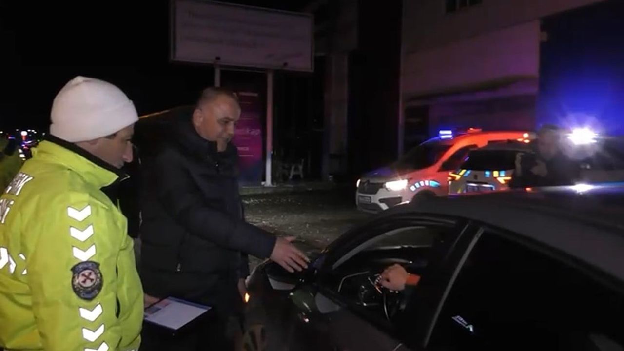 Sakarya'da Yılbaşı Tedbirleri: Binlerce Kişi Sorgulandı, Gözaltılar Gerçekleştirildi