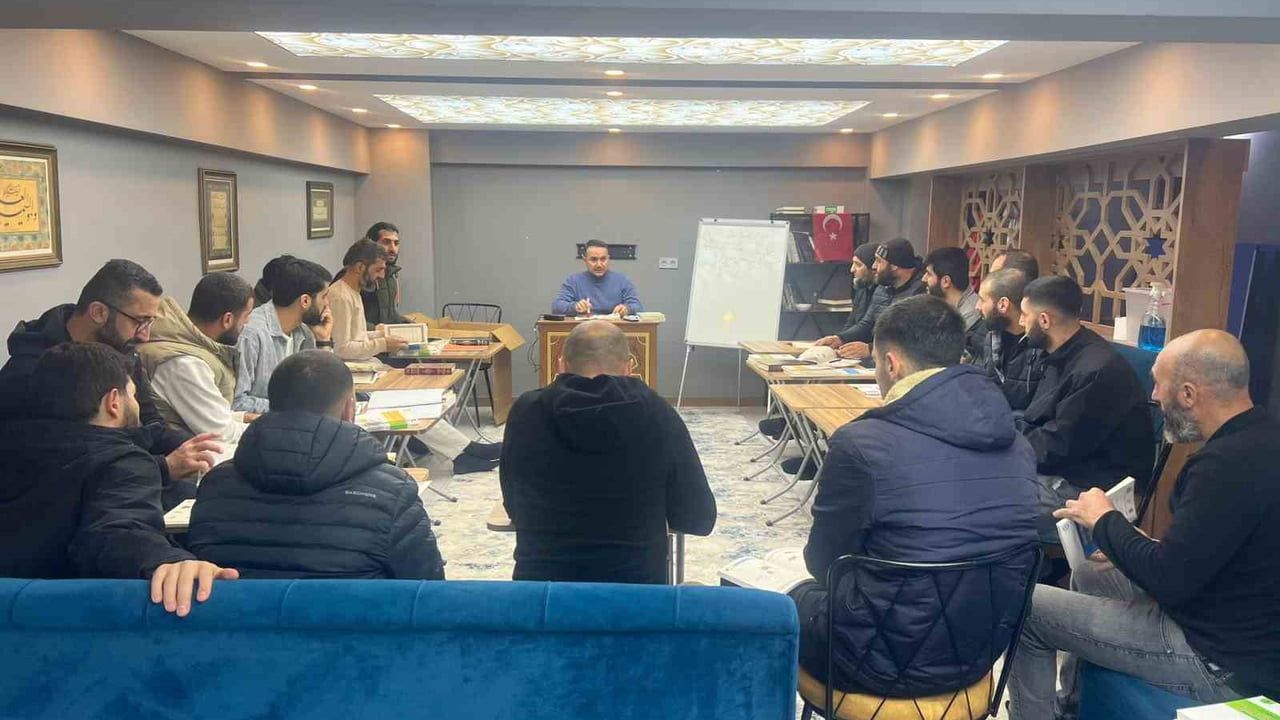 Salihli'de Gençlerin Arapça İlgisi Artıyor