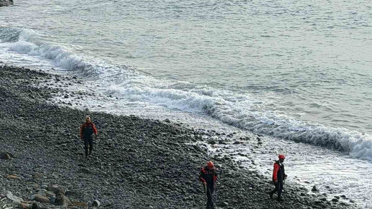 Samandağ'da Kayıp Balıkçı İçin Arama Çalışmaları Devam Ediyor