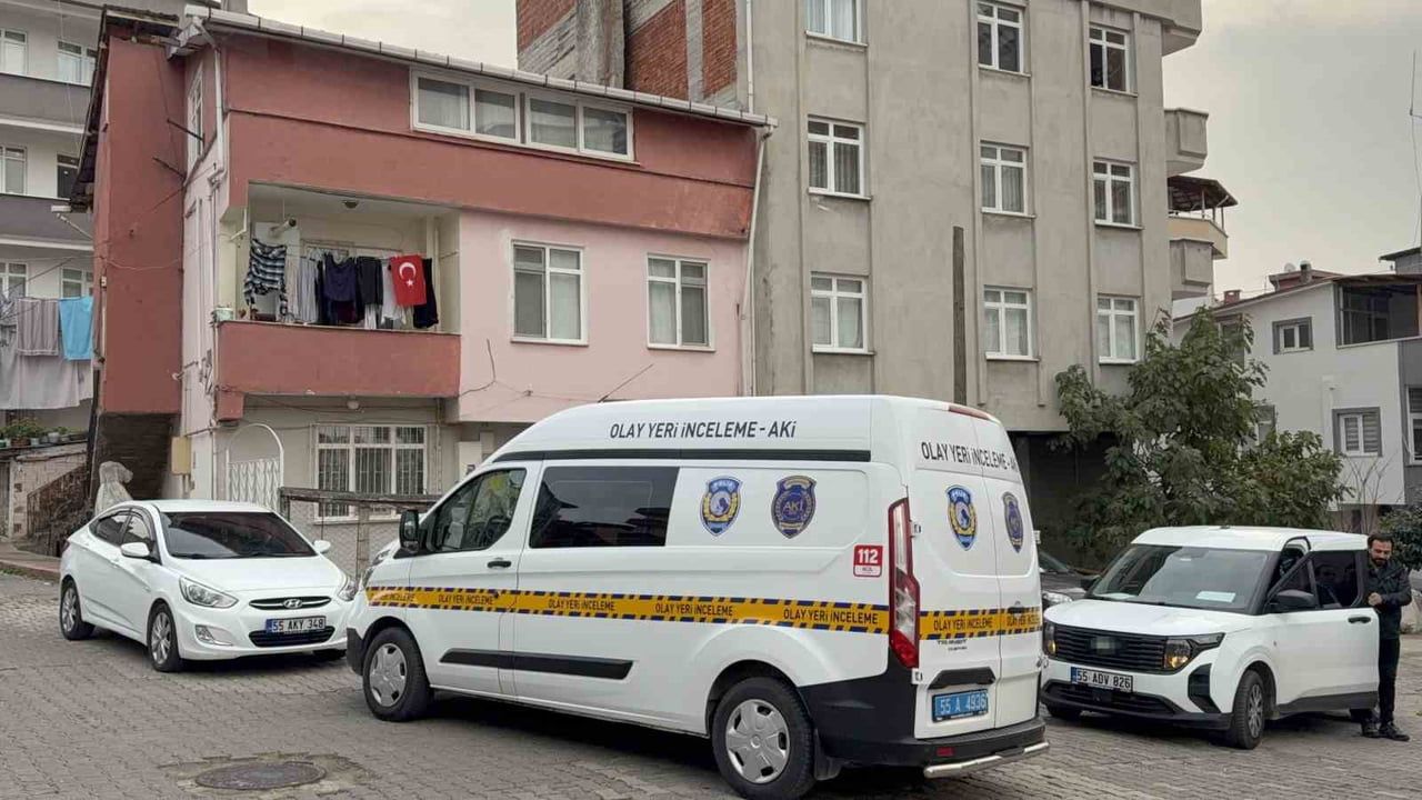 Samsun'da 3. Kattan Düşen Adamı İncir Ağacı Kurtardı