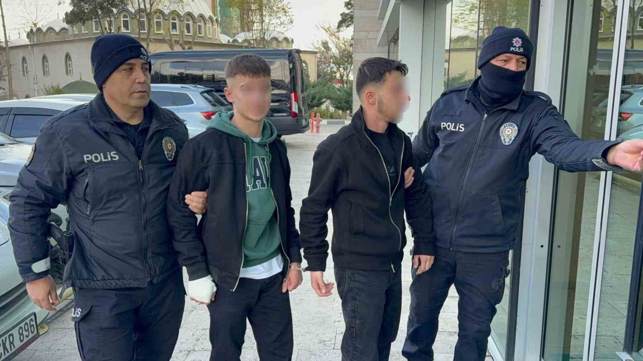 Samsun'da Bıçaklı Kavga: 3 Yaralı, 2 Tutuklama