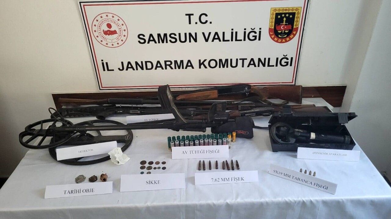 Samsun'da Jandarma Operasyonu: 4 Gözaltı ve Tarihi Eser Ele Geçirildi