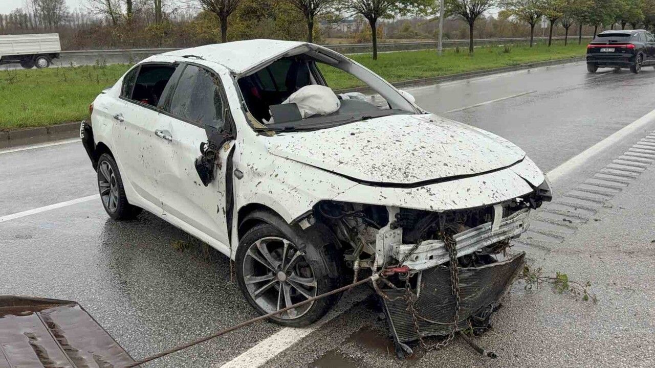 Samsun'da Otomobil Takla Attı: 3 Kişi Yaralandı