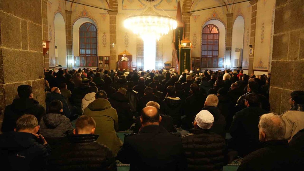 Samsun'da Regaip Kandili Coşkuyla Kutlandı