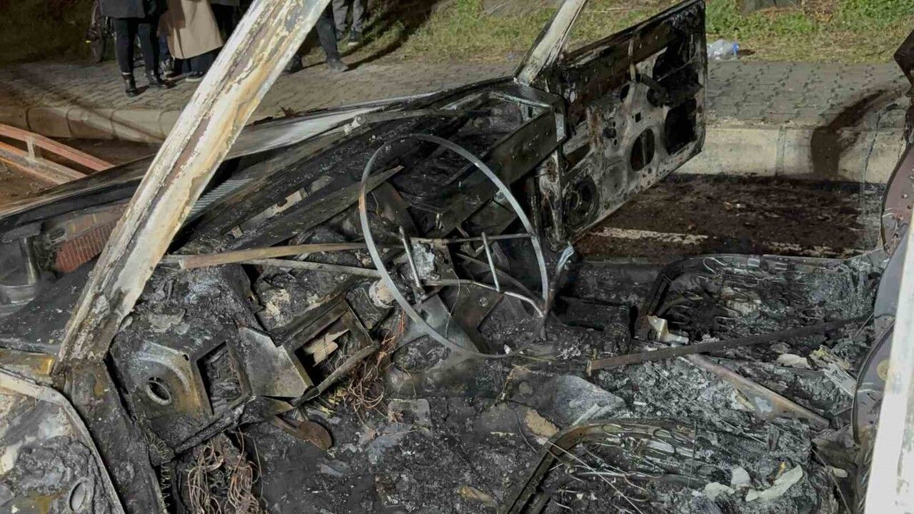 Samsun'da Seyir Halindeki Araç Yangını