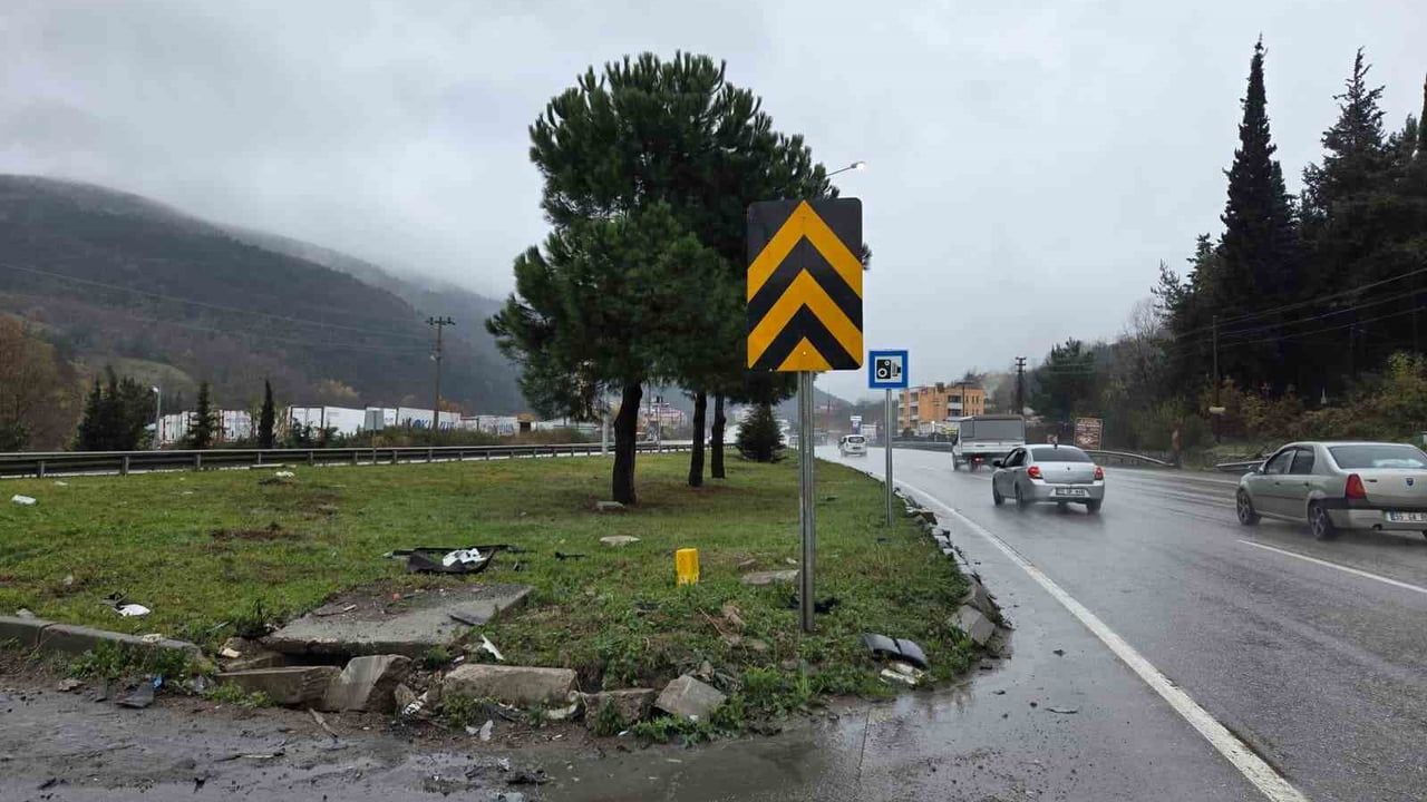 Samsun'da Trafik Kazası: 2 Yaralı