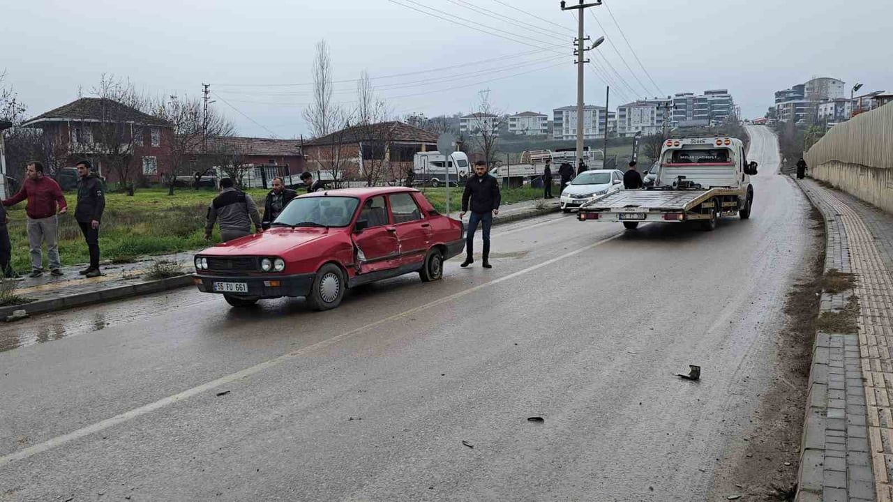 Samsun'da Zincirleme Trafik Kazası: 3 Yaralı