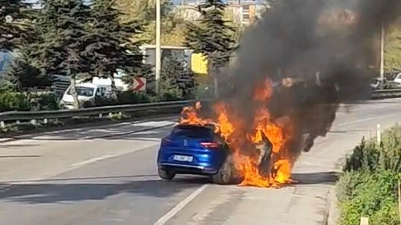 Samsunsporlu Musaba'nın Kiralık Aracı Yangında Küle Döndü