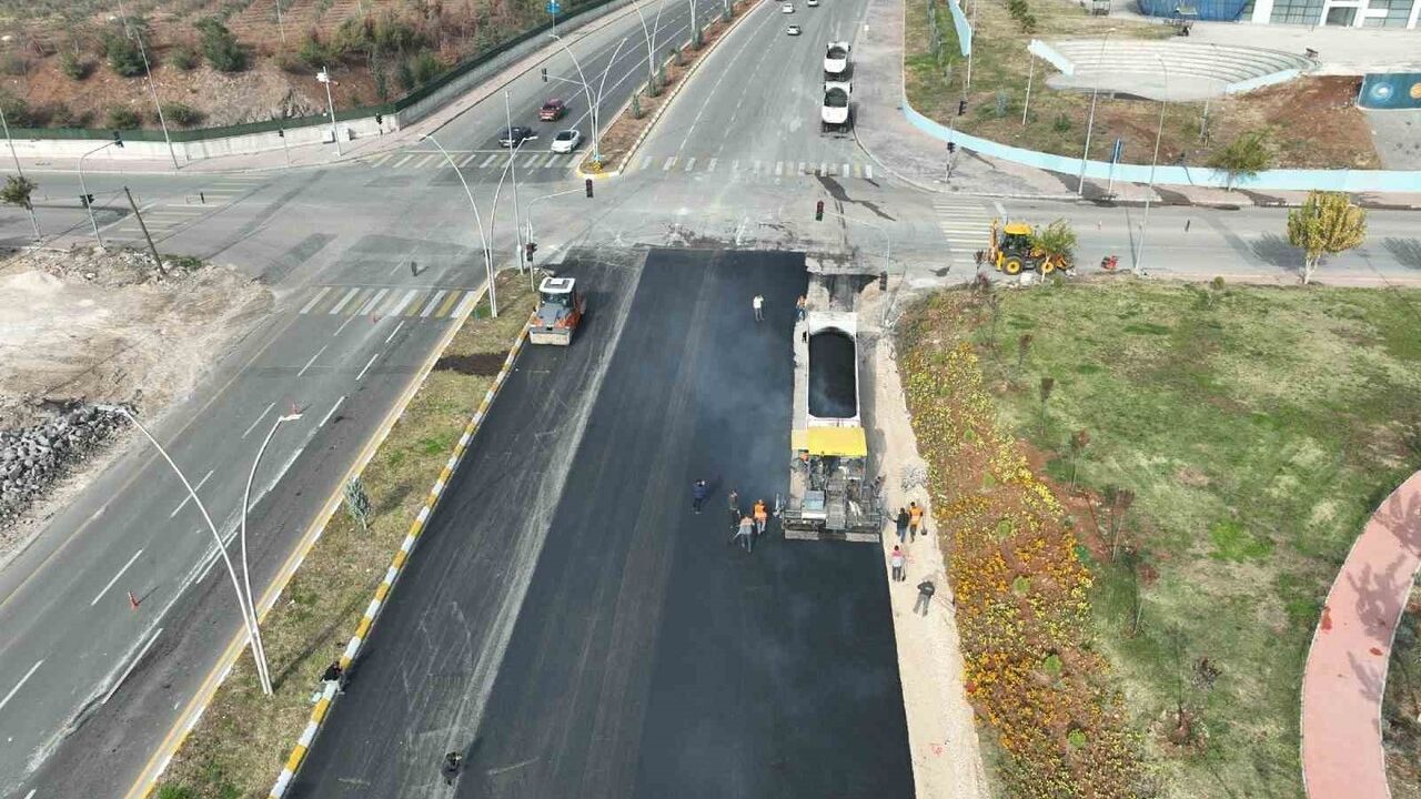 Şanlıurfa'da Asfalt ve Altyapı Çalışmaları Başladı