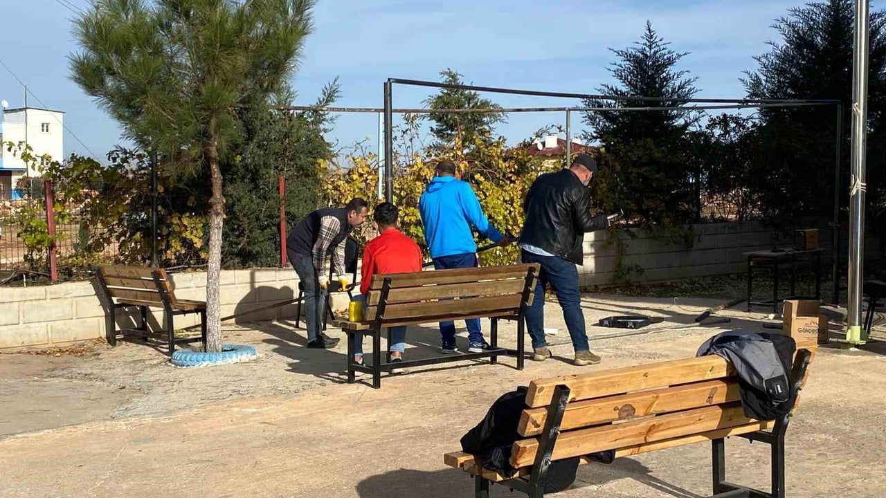 Şanlıurfa'da Eğitimde Dayanışma: Her Ay Bir Köy Okulu Projesi