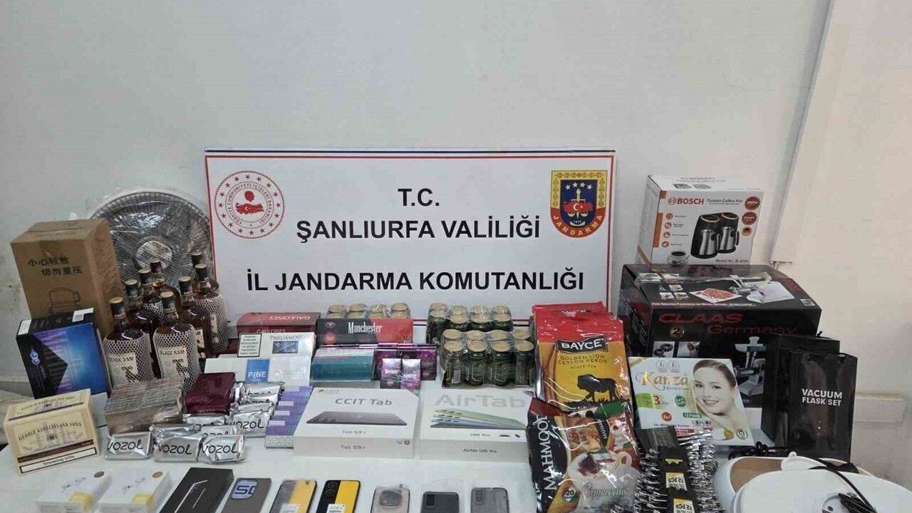 Şanlıurfa'da Kaçakçılık Operasyonu: Çok Sayıda Kaçak Ürün Ele Geçirildi