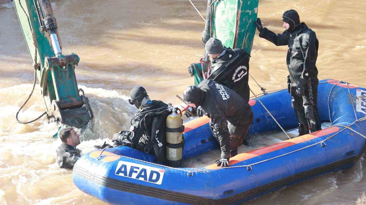 Şanlıurfa'da Kanala Düşen Araçta Kayıp 3 Çocuğun Cesedi Bulundu