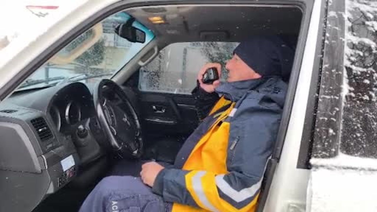 Şanlıurfa'da Paletli Ambulanslar Zorlu Hava Şartlarında Görevde