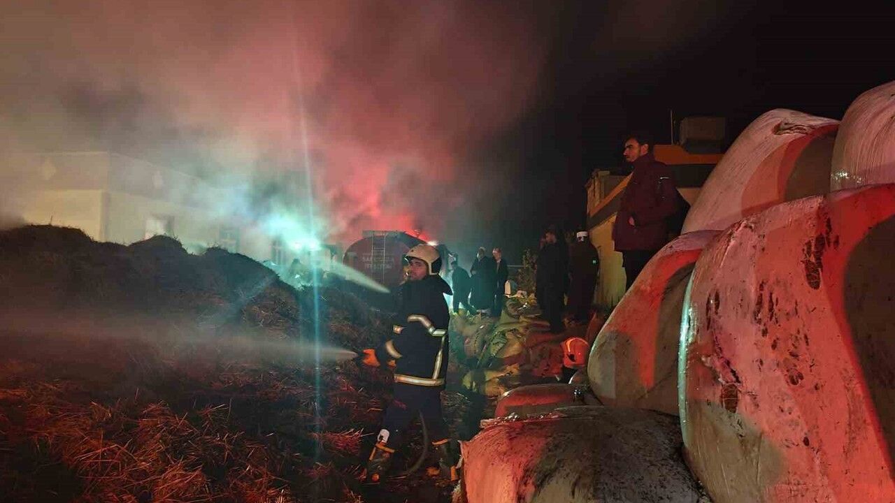 Şanlıurfa'da Samanlık Yangını Kontrol Altına Alındı